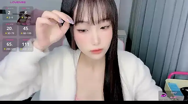 -Wendy   online show from February 14, 3:05 pm