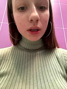 Lia  Love online show from December 2, 4:20 pm