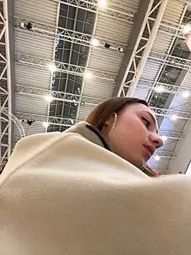 Lia  Love online show from December 10, 1:11 pm