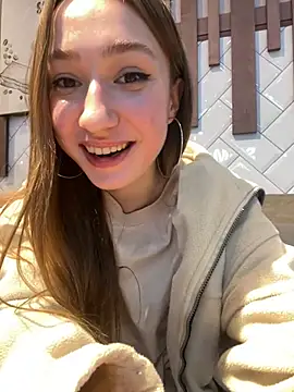 Lia  Love online show from December 10, 4:17 pm