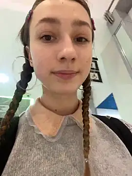 Lia  Love online show from December 22, 12:27 pm