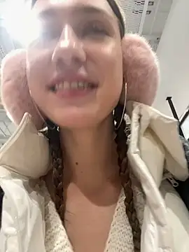 Lia  Love online show from December 24, 1:50 pm