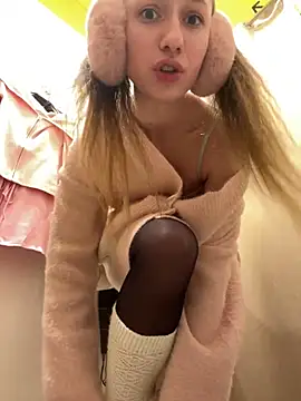 Lia  Love online show from January 7, 1:14 pm