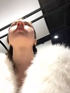 Lia  Love online show from January 22, 1:21 pm