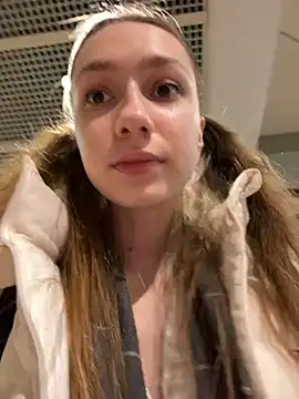 Lia  Love online show from February 5, 10:08 am