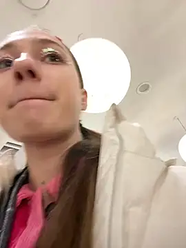 Lia  Love online show from February 13, 1:15 pm