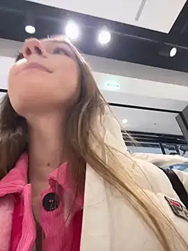 Lia  Love online show from February 14, 2:12 pm