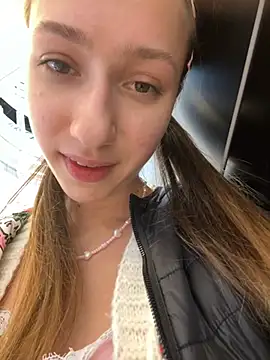 Lia  Love online show from March 11, 12:17 pm