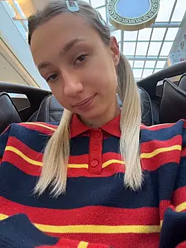 Lia  Love online show from October 20, 10:16 am