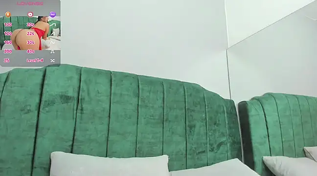 Snapshot of GABYTAYLOR_ chatting on February 28, 4:42 pm GABYTAYLOR  online show from February 28, 4:42 pm