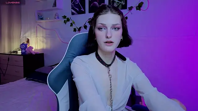 Sweet Paradox online show from September 15, 11:05 pm