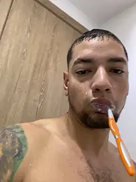 Snapshot of MrSoulMommy chatting on December 1, 6:19 pm MrSoulMommy online show from December 1, 6:19 pm