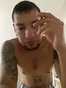 Snapshot of MrSoulMommy chatting on December 10, 1:55 pm MrSoulMommy online show from December 10, 1:55 pm