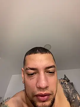 Snapshot of MrSoulMommy chatting on January 3, 9:25 am MrSoulMommy online show from January 3, 9:25 am