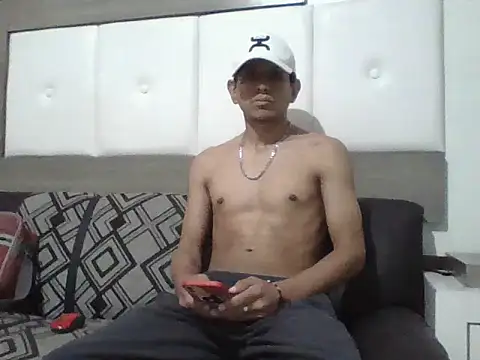 oiram27 online show from October 25, 8:36 pm