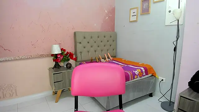 Snapshot of lauren_rios7 chatting on October 19, 7:58 pm lauren rios7 online show from October 19, 7:58 pm