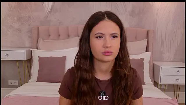 milaleoneli online show from February 24, 2:59 pm