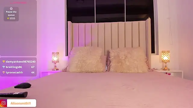 Aliison Smith online show from December 18, 3:12 am