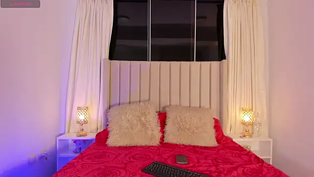 Snapshot of Aliison_Smith chatting on March 1, 4:14 am Aliison Smith online show from March 1, 4:14 am