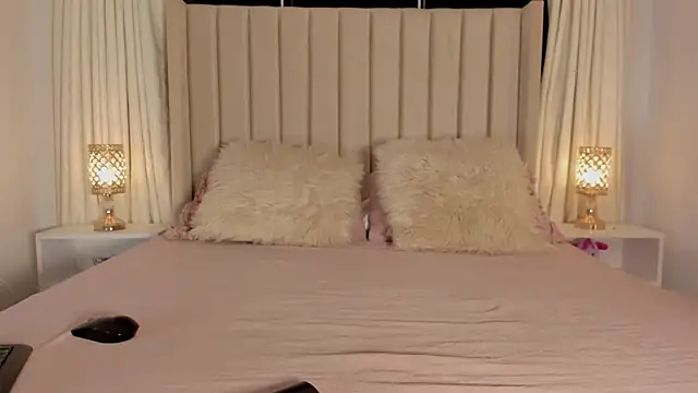 Aliison Smith online show from August 4, 4:15 am