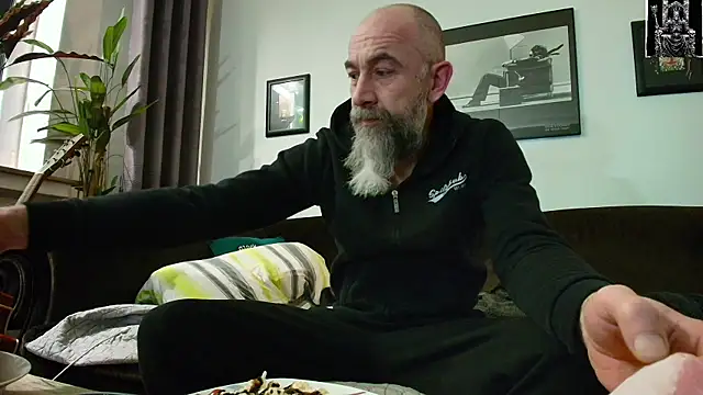 Kingsscepter online show from February 24, 8:47 pm