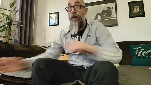 Kingsscepter online show from February 27, 5:26 pm