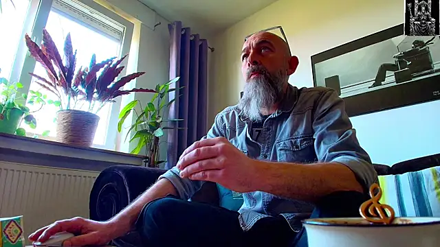 Kingsscepter online show from March 9, 1:37 pm