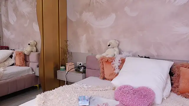 JullyBlair online show from March 31, 4:24 am