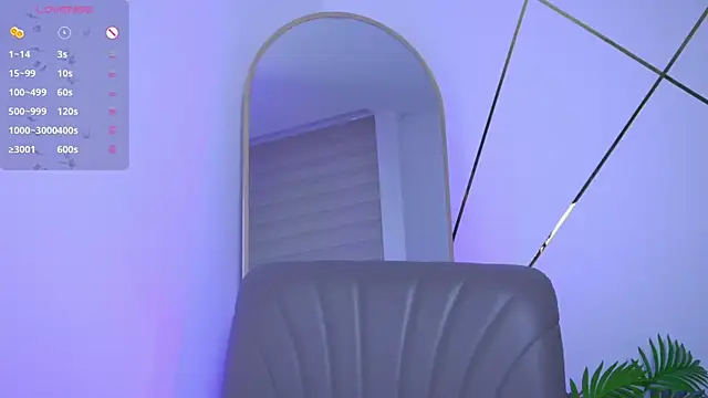 b3llaspringg online show from September 19, 12:12 am