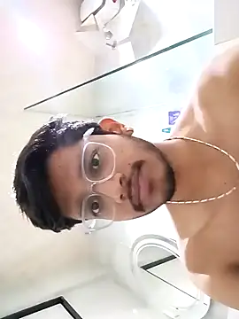 Snapshot of skinnyyyyyyyyy chatting on January 28, 3:36 am skinnyyyyyyyyy online show from January 28, 3:36 am