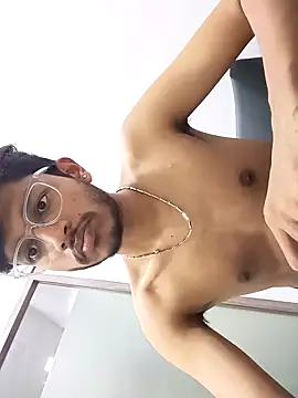 Snapshot of skinnyyyyyyyyy chatting on February 1, 10:37 am skinnyyyyyyyyy online show from February 1, 10:37 am