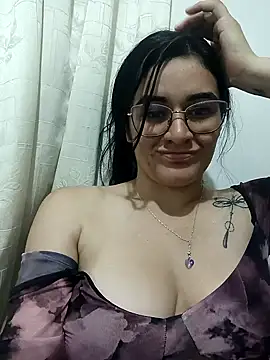 Hanna Kinsley online show from January 3, 2:43 am