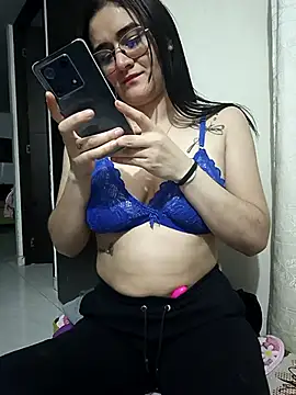 Hanna Kinsley online show from February 5, 3:13 am