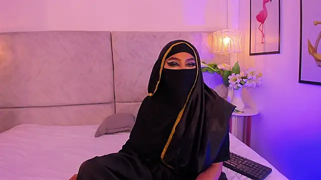 naomiii   online show from November 17, 12:00 pm