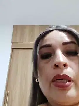 Snapshot of _Prinscarlet_ chatting on February 9, 3:00 am Prinscarlet online show from February 9, 3:00 am