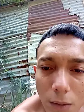 Snapshot of tayson_ chatting on January 28, 9:19 pm tayson online show from January 28, 9:19 pm