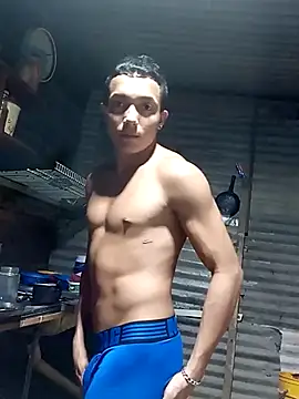 Snapshot of tayson_ chatting on February 8, 11:55 am tayson online show from February 8, 11:55 am