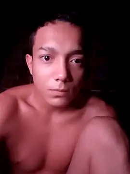 Snapshot of tayson_ chatting on February 9, 10:20 am tayson online show from February 9, 10:20 am