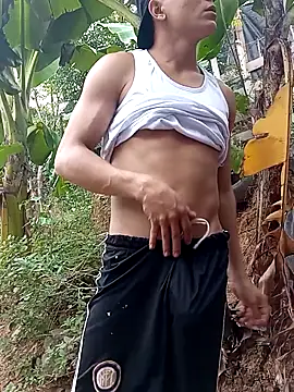 Snapshot of tayson_ chatting on March 5, 11:49 am tayson online show from March 5, 11:49 am