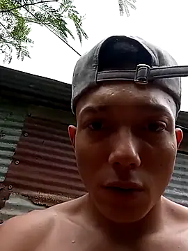 Snapshot of tayson_ chatting on March 15, 2:45 pm tayson online show from March 15, 2:45 pm