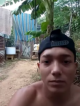 Snapshot of tayson_ chatting on March 17, 11:21 am tayson online show from March 17, 11:21 am