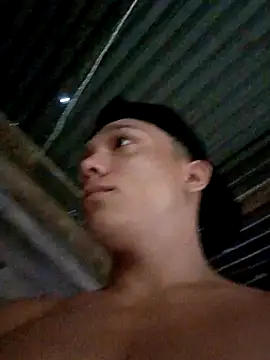 Snapshot of tayson_ chatting on March 20, 11:38 am tayson online show from March 20, 11:38 am