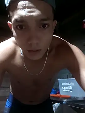 Snapshot of tayson_ chatting on March 26, 9:15 am tayson online show from March 26, 9:15 am