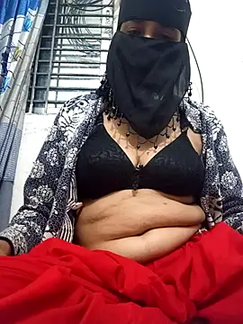 Snapshot of HenaAra chatting on January 9, 1:36 pm HenaAra online show from January 9, 1:36 pm