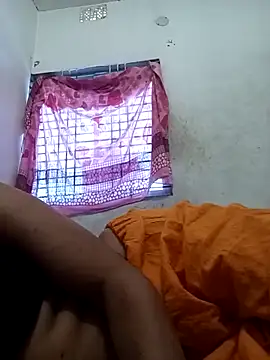 Snapshot of HenaAra chatting on February 17, 9:06 am HenaAra online show from February 17, 9:06 am