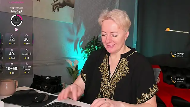 Nika Smit online show from February 8, 5:44 am