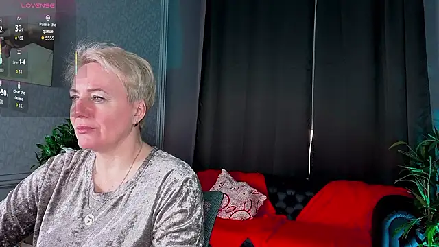 Nika Smit online show from February 13, 9:16 am