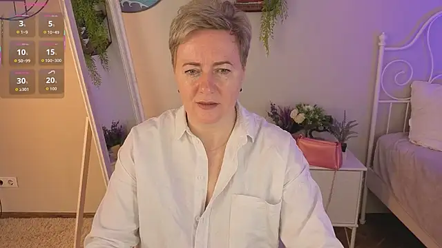 Snapshot of Nika_Smit chatting on May 17, 5:27 am Nika Smit online show from May 17, 5:27 am
