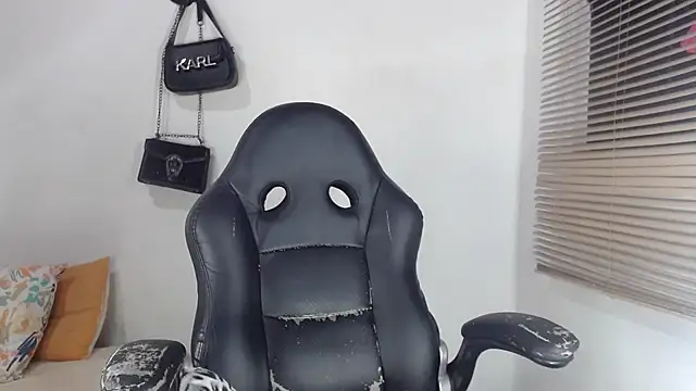 bigcrisblack online show from October 16, 5:19 am