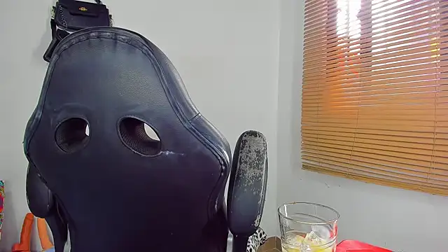 bigcrisblack online show from October 20, 3:23 pm